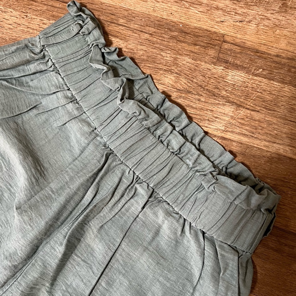 WOMENS WIDE LEG FLOWY SHEIN PANTS - Picture 2 of 3